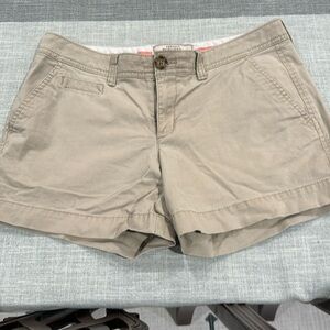 Old Navy perfect 5 inch khaki shorts